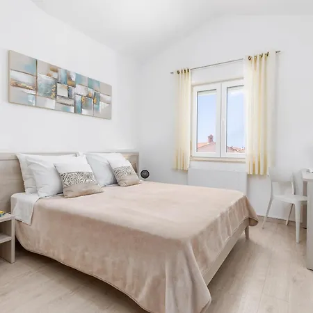 Apartment Nina 1 Fazana