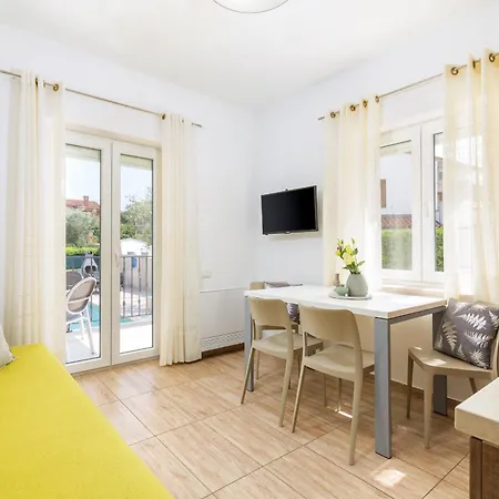 Nina 1 Apartment