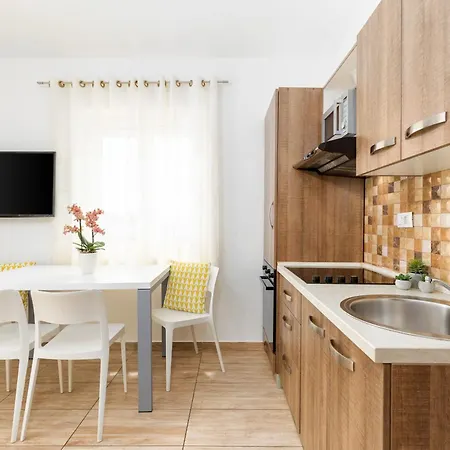 Apartment Nina 1