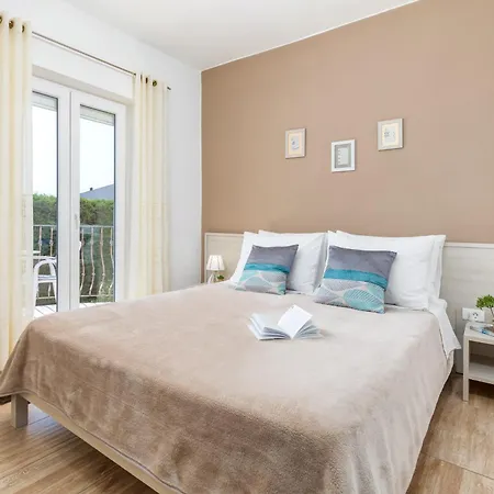 Apartment Nina 1 *